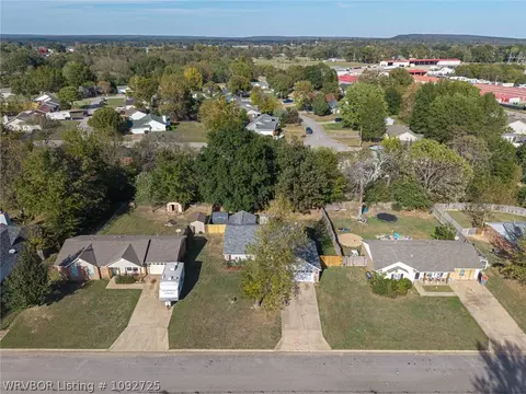 View/Area - 1908 Whippoorwill Dr, Greenwood, AR 72936 photo 1 of 4