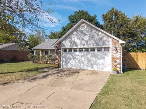 Exterior - 1908 Whippoorwill Dr, Greenwood, AR 72936 photo 3 of 6