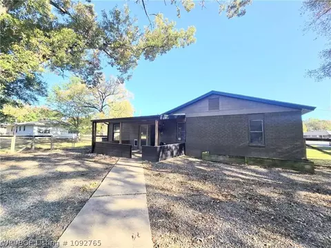 Exterior - 1005 Highway 96 SW, Lavaca, AR 72941 photo 2 of 4