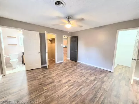 Bedroom - 1005 Highway 96 SW, Lavaca, AR 72941 photo 2 of 4