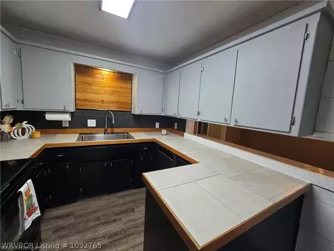 Kitchen - 1005 Highway 96 SW, Lavaca, AR 72941 photo 2 of 5