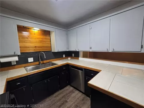 Kitchen - 1005 Highway 96 SW, Lavaca, AR 72941 photo 5 of 5