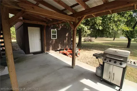 Exterior - 462012 E 1045 Rd, Sallisaw, OK 74955 photo 4 of 11