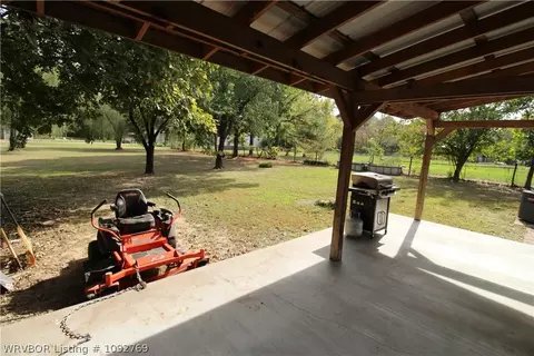 Exterior - 462012 E 1045 Rd, Sallisaw, OK 74955 photo 3 of 11
