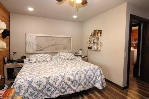 Bedroom - 462012 E 1045 Rd, Sallisaw, OK 74955 photo 2 of 5