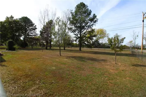 Exterior - 462012 E 1045 Rd, Sallisaw, OK 74955 photo 6 of 11