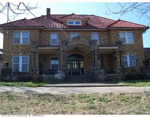 400 E Wahl St, Paris, AR 72855 photo 1