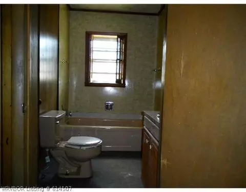 305 Division St, Mansfield, AR 72944 photo 9