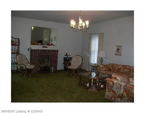 503 E Chism St, Paris, AR 72855 photo 4