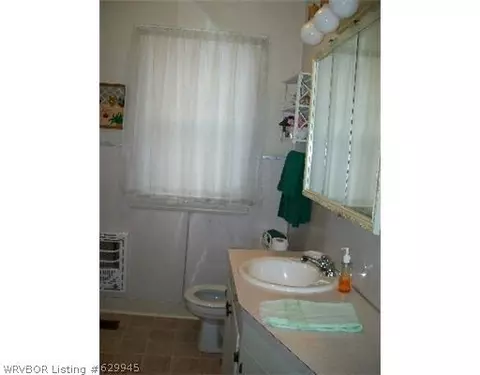 503 E Chism St, Paris, AR 72855 photo 7