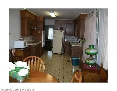 503 E Chism St, Paris, AR 72855 photo 3