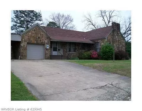 503 E Chism St, Paris, AR 72855 photo 2
