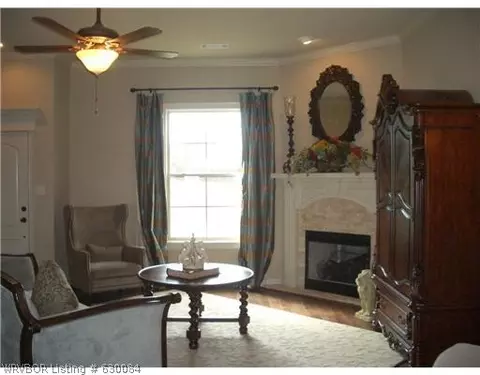 5715 Thomas Rd, Fort Smith, AR 72916 photo 2