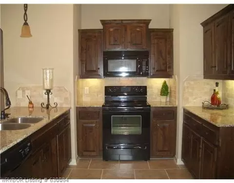 5715 Thomas Rd, Fort Smith, AR 72916 photo 3