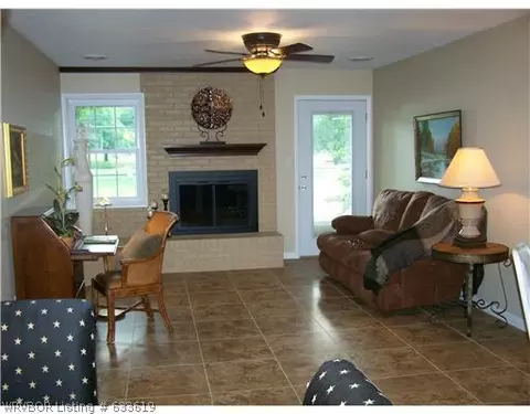 102 Henson Dr, Paris, AR 72855 photo 2
