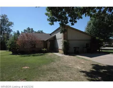 1600 Princeton Dr, Fort Smith, AR 72908 photo 1