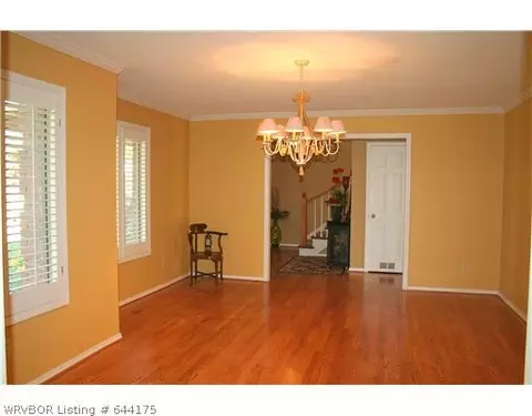 3913 S 27 Cir, Fort Smith, AR 72901 photo 2