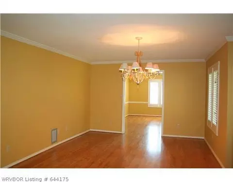 3913 S 27 Cir, Fort Smith, AR 72901 photo 3