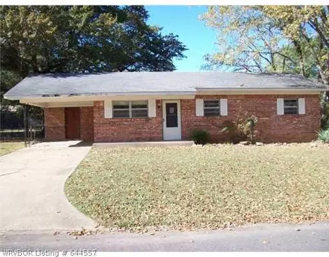 605 N 36 St, Ozark, AR 72949 photo 1