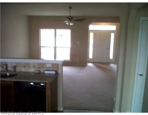 411 Trenton Dr, Fort Smith, AR 72908 photo 4