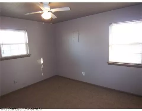 214 Baylor Cir, Fort Smith, AR 72908 photo 10