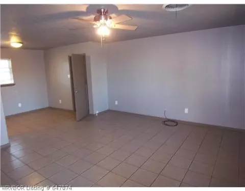 214 Baylor Cir, Fort Smith, AR 72908 photo 5