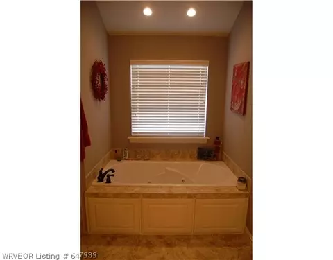 12805 Limestone Dr, Fort Smith, AR 72916 photo 9