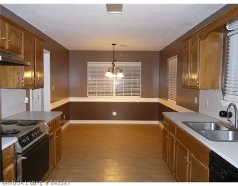 708 J St, Barling, AR 72923 photo 5