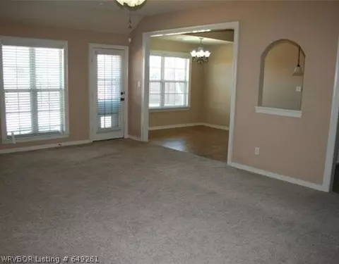 5615 S Thomas Rd, Fort Smith, AR 72916 photo 3