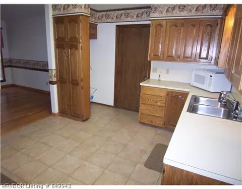 206 Meadors Dr, Alma, AR 72921 photo 5