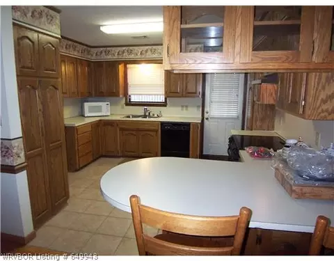206 Meadors Dr, Alma, AR 72921 photo 4