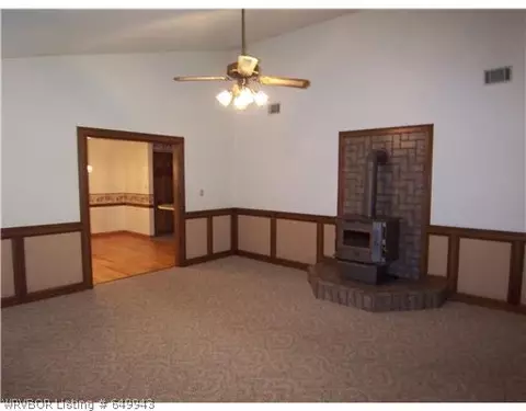 206 Meadors Dr, Alma, AR 72921 photo 3
