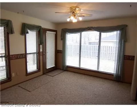 206 Meadors Dr, Alma, AR 72921 photo 8