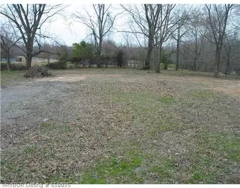3717 Newlon Rd, Fort Smith, AR 72902 photo 2