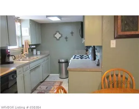 106 Kathy Ct, Hackett, AR 72937 photo 4