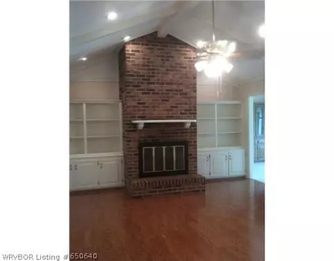 7815 Camelot Cir, Fort Smith, AR 72903 photo 3