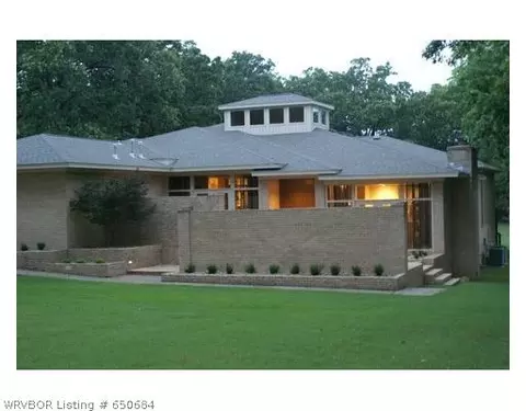 1212 S Albert Pike St, Fort Smith, AR 72903 photo 1