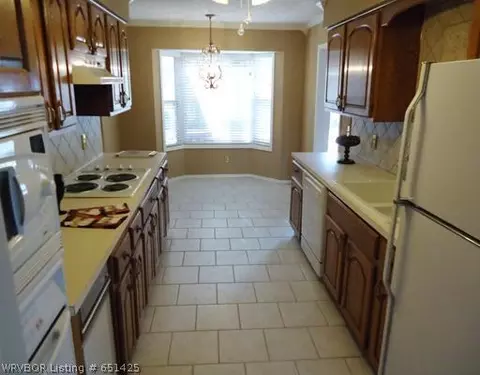 11006 Hunters Point Rd, Fort Smith, AR 72903 photo 5