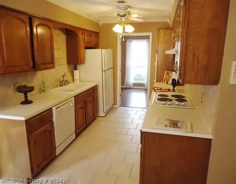 11006 Hunters Point Rd, Fort Smith, AR 72903 photo 4