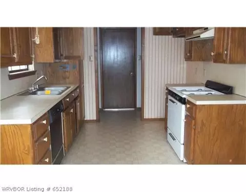 701 Candlestick Cir, Fort Smith, AR 72908 photo 2