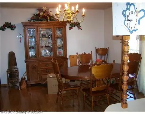 104 Pierce St, Paris, AR 72855 photo 4