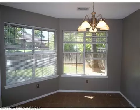 9809 Hanover Cir, Fort Smith, AR 72908 photo 8