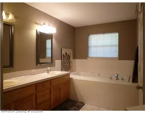 9809 Hanover Cir, Fort Smith, AR 72908 photo 11