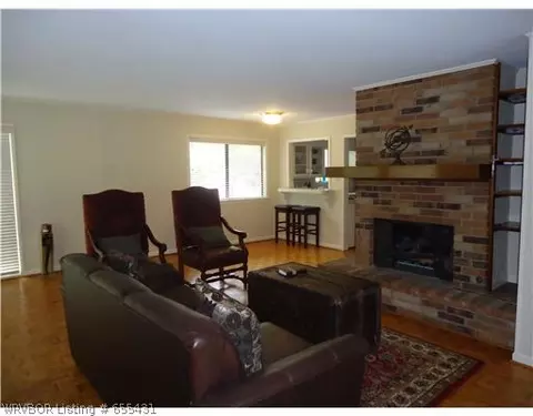 3609 Old Oaks Ln, Fort Smith, AR 72903 photo 4