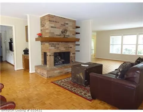 3609 Old Oaks Ln, Fort Smith, AR 72903 photo 3