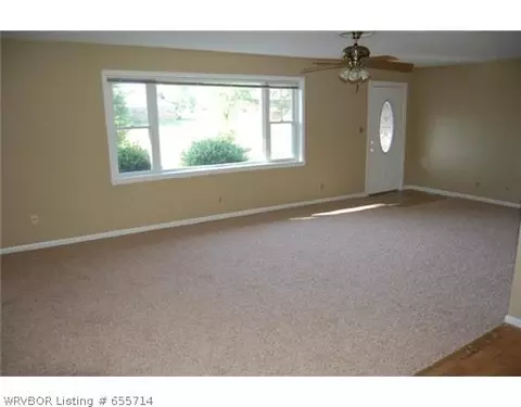 939 E Cherry St, Alma, AR 72921 photo 4