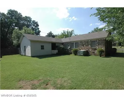 2420 S P St, Fort Smith, AR 72901 photo 4