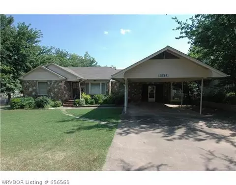 2420 S P St, Fort Smith, AR 72901 photo 1