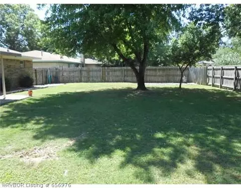 8213 Mark Ln, Fort Smith, AR 72903 photo 3