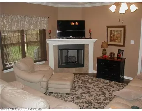 6209 Hickory Ln, Fort Smith, AR 72916 photo 3